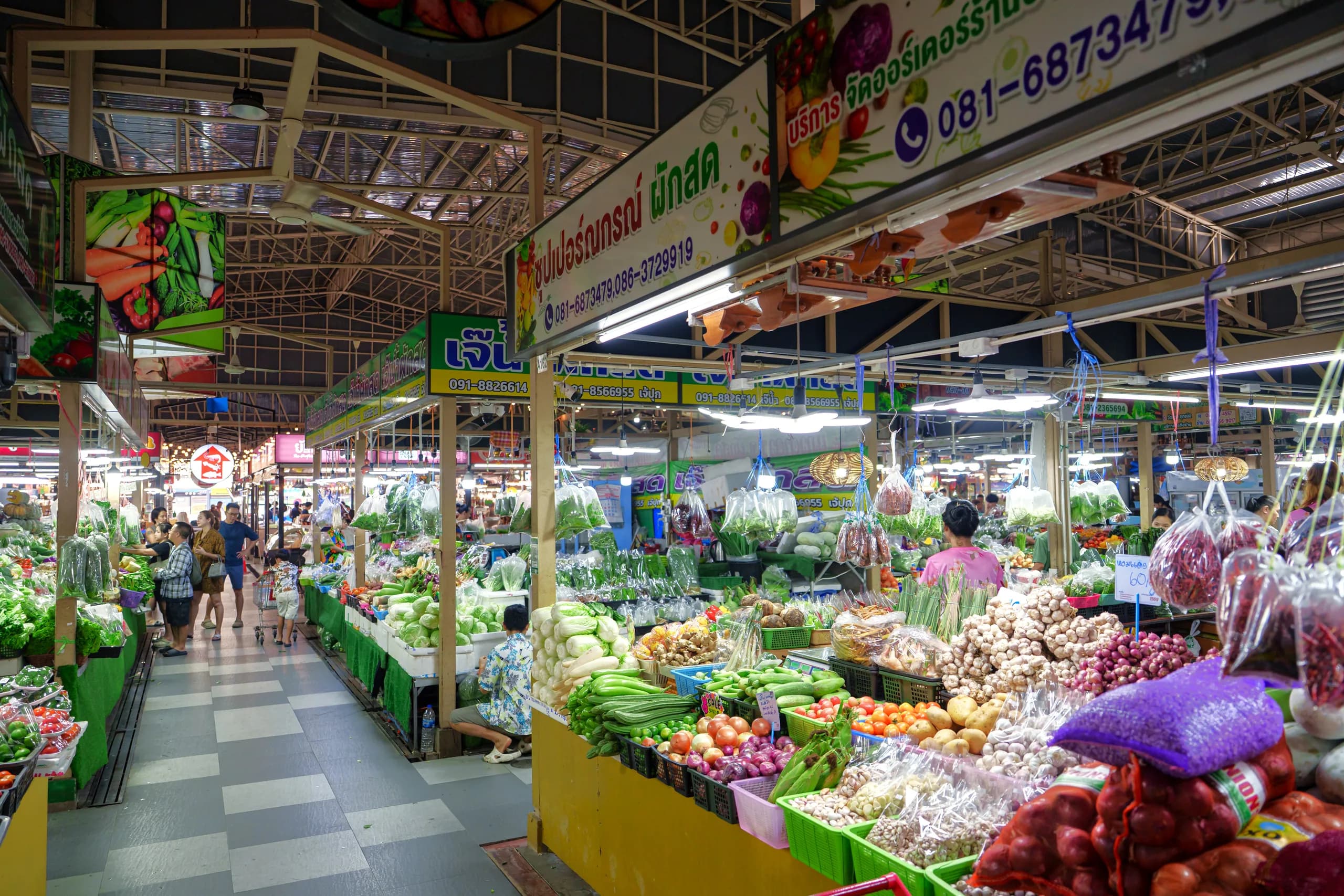 ตลาดสดโปร่ง สะอาด ไม่มีกลิ่น