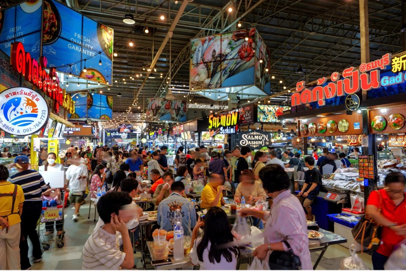บรรยากาศภายในตลาดสดธนบุรี